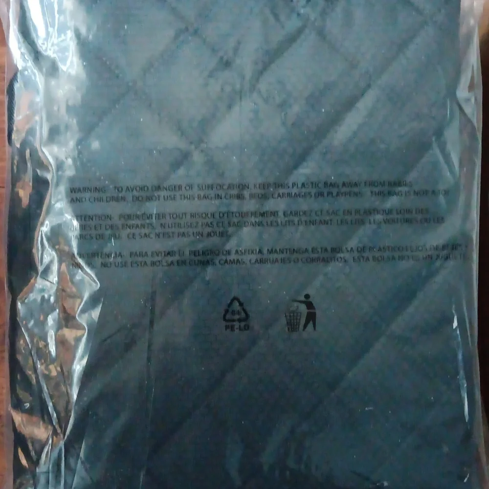 Peticon Dog Car Seat Cover with mesh window for back seat black NIB